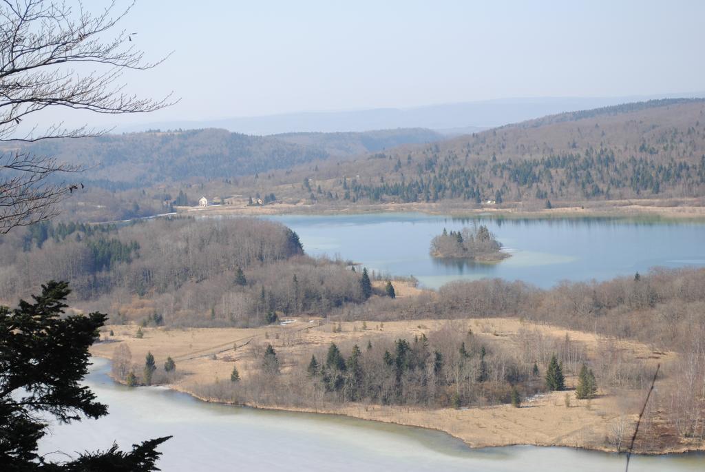 Auberge Du Herisson La Chaux-du-Dombief Εξωτερικό φωτογραφία